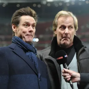 Jim Carrey and Jeff Daniels Reunite at Arsenal vs Manchester United, 2014-15 Premier League Jim Carrey and Jeff Daniels Reunite at Arsenal vs Manchester United, 2014-15 Premier League