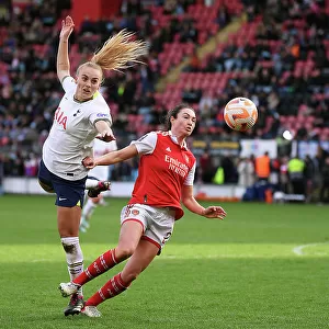 Jodie Taylor vs Molly Bartrip: Battle for Possession in Tottenham Hotspur vs Arsenal Women's Super League Clash