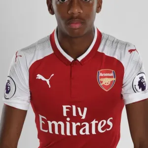 Joe Willock bei der ersten Mannschaft von Arsenal - Fotoeröffnung 2017/18