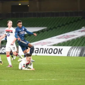 Joe Willock Scores as Arsenal Crush Dundalk in Europa League Clash Joe Willock Scores as Arsenal Crush Dundalk in Europa League Clash