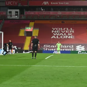 Joe Willock Scores Thrilling Penalty: Arsenal's Upset Win at Empty Anfield Against Liverpool in Carabao Cup 2020-21