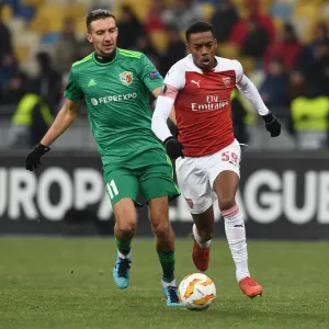 Joe Willock vs. Vyacheslav Sharpar: Intense Clash in Arsenal's Europa League Battle against Vorskla Poltava