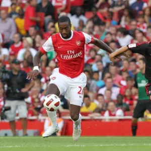 Johan Djourou (Arsenal) Alexander Merkel (Milan). Arsenal 1: 1 AC Milan Johan Djourou (Arsenal) Alexander Merkel (Milan). Arsenal 1: 1 AC Milan