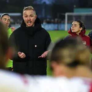 Jonas Eidevall Rallies Arsenal Women's Team Print Jonas Eidevall Rallies Arsenal Women's Team Print