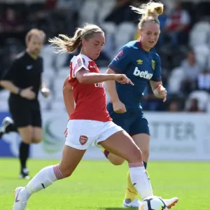 Jordan Nobbs in Action: Arsenal Women vs West Ham United Women Jordan Nobbs in Action: Arsenal Women vs West Ham United Women