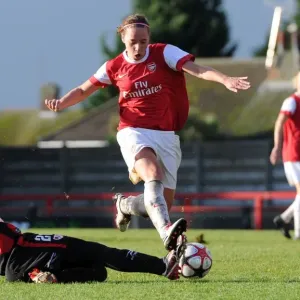 Jordan Nobbs (Arsenal) Miriam Dieguez (Rayo). Arsenal Ladies 4: 1 Rayo Vallecano Jordan Nobbs (Arsenal) Miriam Dieguez (Rayo). Arsenal Ladies 4: 1 Rayo Vallecano