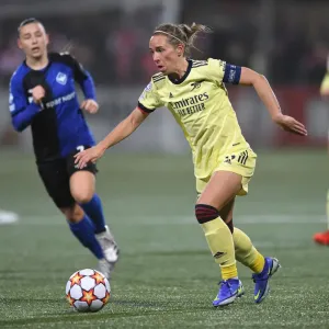 Jordan Nobbs Fights for Arsenal's UEFA Women's Champions League Victory: HB Koge vs. Arsenal Women