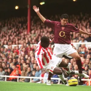Jose Reyes (Arsenal) Nyron Nosworthy (Sunderland). Arsenal 3: 1 Sunderland Jose Reyes (Arsenal) Nyron Nosworthy (Sunderland). Arsenal 3: 1 Sunderland