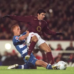 Jose Reyes (Arsenal) Steven Sidwell (Reading). Arsenal 3: 0 Reading Jose Reyes (Arsenal) Steven Sidwell (Reading). Arsenal 3: 0 Reading
