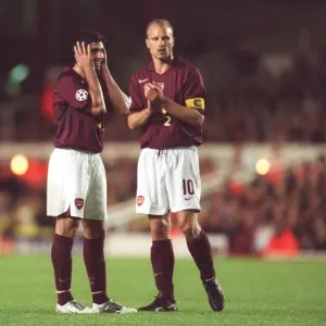 Jose Reyes and Dennis Bergkamp (Arsenal). Arsenal 3: 0 Sparta Prague