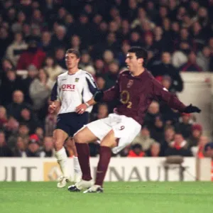 Jose Reyes scores Arsenals 2nd goal. Arsenal 4: 0 Portsmouth. FA Premiership