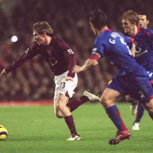 Jose Reyes vs. Gary Neville: Stalemate at Highbury, Arsenal vs. Manchester United, FA Premiership 2006 Jose Reyes vs. Gary Neville: Stalemate at Highbury, Arsenal vs. Manchester United, FA Premiership 2006