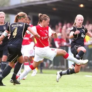 Julie Fleeting (Arsenal) Anna Paulson and Karolina Westberg (Umea) Julie Fleeting (Arsenal) Anna Paulson and Karolina Westberg (Umea)