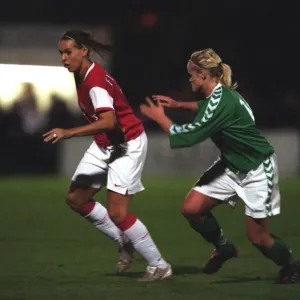 Julie Fleeting (Arsenal) Elin Steinarsdottir (Breidablik)