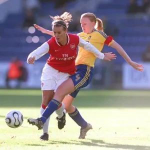 Julie Fleeting (Arsenal) Gitte Andersen (Brondby)