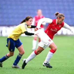 Julie Fleeting (Arsenal) Mia Birkehoj Olsen (Brondby) Julie Fleeting (Arsenal) Mia Birkehoj Olsen (Brondby)