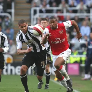 Julio Baptista (Arsenal) and Oguchi Onyewu (Newcastle United) Print