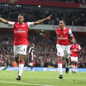 Julio Baptista and Gilberto: The Triumphant Moment - Arsenal's 3rd Goal vs Manchester City (17/4/07) Julio Baptista and Gilberto: The Triumphant Moment - Arsenal's 3rd Goal vs Manchester City (17/4/07)