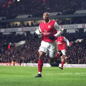 Julio Baptista's Thrilling Goal: Arsenal vs. Tottenham Carling Cup Semi-Final Julio Baptista's Thrilling Goal: Arsenal vs. Tottenham Carling Cup Semi-Final