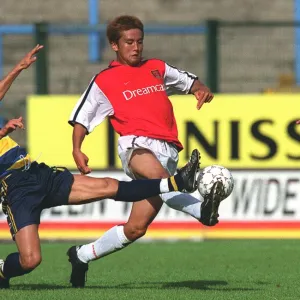 Junichi Inamoto (Arsenal) David Grondin (Beveren)