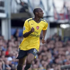 Justin Hoyte in Action: Arsenal vs Portsmouth, FA Premiership, 2007