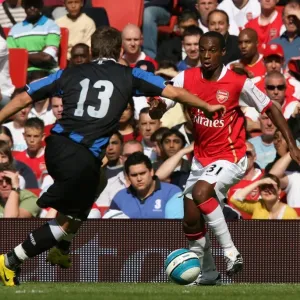 Justin Hoyte (Arsenal) Attilo Filkor (Inter) Justin Hoyte (Arsenal) Attilo Filkor (Inter)