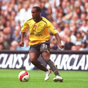 Justin Hoyte's Victory Over Manchester City: Arsenal's 1-0 Triumph at the City of Manchester Stadium (2006) Justin Hoyte's Victory Over Manchester City: Arsenal's 1-0 Triumph at the City of Manchester Stadium (2006)