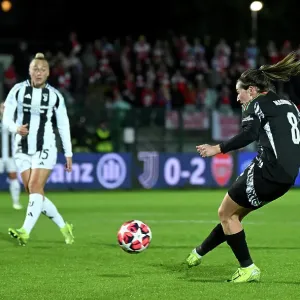 Juventus FC v Arsenal FC - UEFA Women's Champions League 2024/25 Group Stage MD3