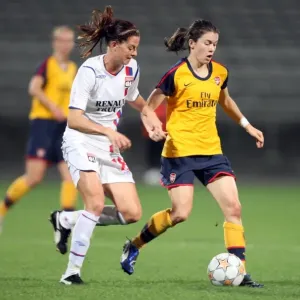Karen Carney (Arsenal) Lotta Schelin (Lyon)