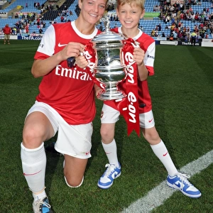Katie Chapman (Arsenal) with the FA Cup Trophy. Arsenal Ladies 2: 0 Bristol Academy