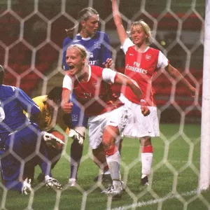 Katie Chapman scores Arsenals 2nd goal