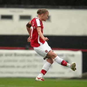 Katie Chapman scores Arsenals 3rd goal Katie Chapman scores Arsenals 3rd goal