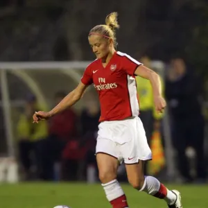 Katie Chapman Scores in Arsenal's 7-2 UEFA Cup Victory over FC Zurich Katie Chapman Scores in Arsenal's 7-2 UEFA Cup Victory over FC Zurich