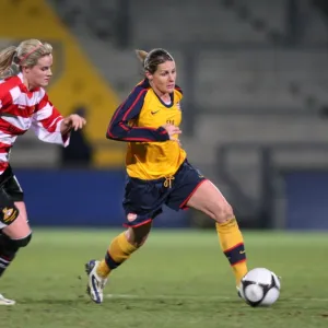 Kelly Smith (Arsenal) Natasha Hughes (Doncaster)