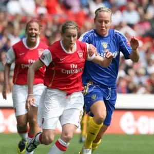 Kelly Smith (Arsenal) et Steph Houghton (Leeds) Kelly Smith (Arsenal) et Steph Houghton (Leeds)