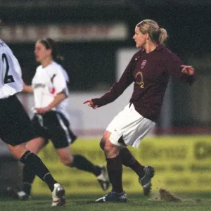 Kelly Smith scores Arsenals 1st goal. Arsenal Ladies 2: 0 Charlton Athletic Kelly Smith scores Arsenals 1st goal. Arsenal Ladies 2: 0 Charlton Athletic