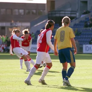 Kelly Smith scores Arsenals 1st goal from a free kick