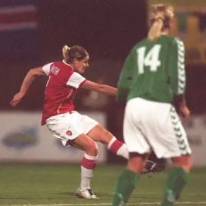 Kelly Smith scores Arsenals 2nd goal