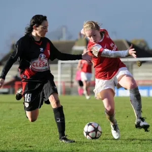 Kim Little (Arsenal) Ana Rubio (Rayo). Arsenal Ladies 4: 1 Rayo Vallecano Kim Little (Arsenal) Ana Rubio (Rayo). Arsenal Ladies 4: 1 Rayo Vallecano