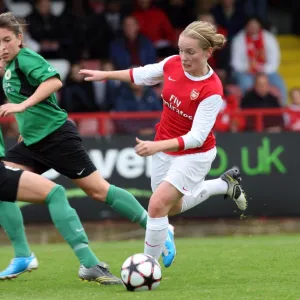 Kim Little (Arsenal) Nikoleta Nikolic (ZFK). Arsenal Ladies 9: 0 ZFK Masinac