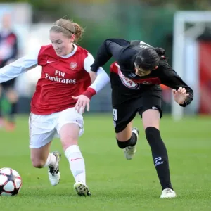 Kim Little (Arsenal) Rocio Ruiz (Rayo). Arsenal Ladies 4: 1 Rayo Vallecano Kim Little (Arsenal) Rocio Ruiz (Rayo). Arsenal Ladies 4: 1 Rayo Vallecano