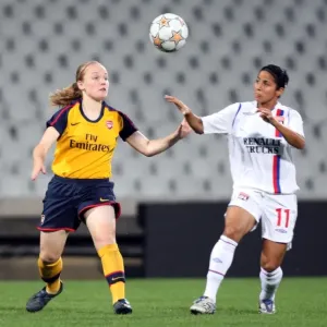 Kim Little (Arsenal) Shirley Cruz (Lyon)