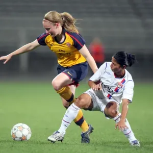 Kim Little (Arsenal) Shirley Trana Cruz (Lyon)