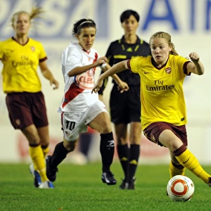 Kim Little (Arsenal) Sonia Tribano (Rayo). Rayo Vallecano 2: 0 Arsenal Ladies