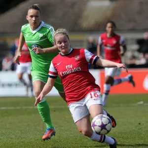 Kim Little Outruns Josephine Henning: Arsenal Ladies vs. VfL Wolfsburg in UEFA Women's Champions League Semi-Final
