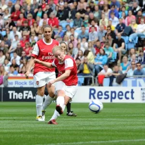 Kim Little scores Arsenals 1st goal past Corinne Yorston (Bristol)