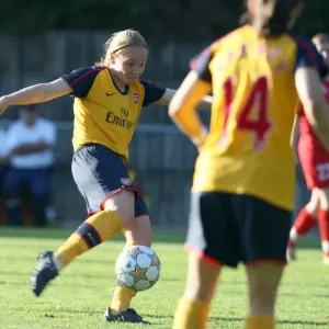 Kim Little scores a goal for Arsenal Kim Little scores a goal for Arsenal