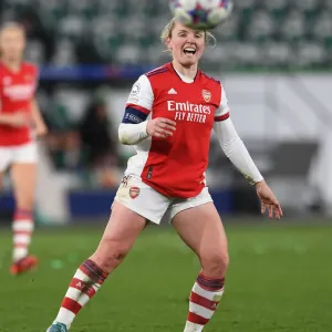 Kim Little's Determined Battle: Arsenal Women's Champions League Clash Against VfL Wolfsburg