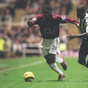 Kolo Toure (Arsenal) Amdy Faye (Newcastle United)