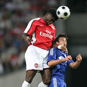Kolo Toure (Arsenal) Dario Cvitanich (Ajax)